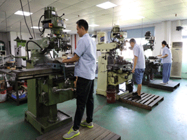 銑床加工車(chē)間一角