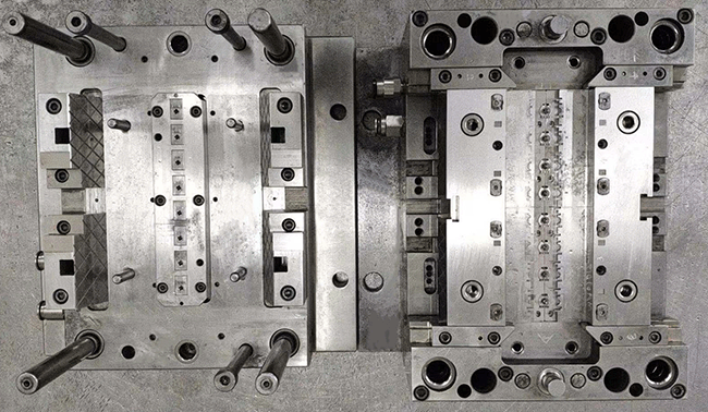 1579158080955713.gif CORE成型模具_(dá)副本.gif